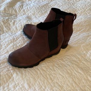 Sorel Joan of Arctic Wedge II Chelsea Booties